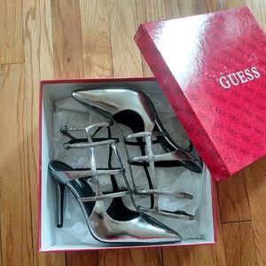 Guess by Marciano Adrean Pointed Toe Pumps in Pewter Sz. 8